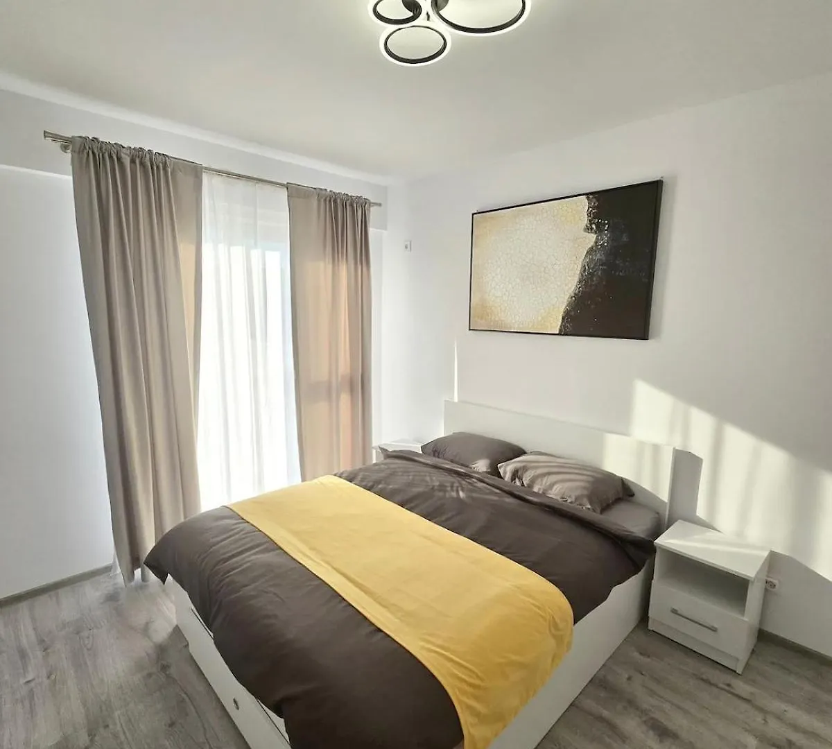 Ava Holidays 1Km From The Center Stylish New Apartment Otopeni Romania