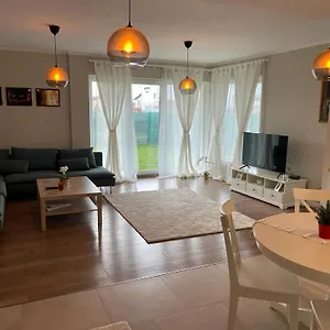  Vilă De Lux In 3 Dormitoare Si Living